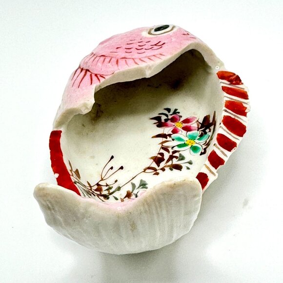 Antique Chinese Hand-Painted Fish Shaped Ceramic Dish Qing Dynasty wear on fins - Picture 3 of 12